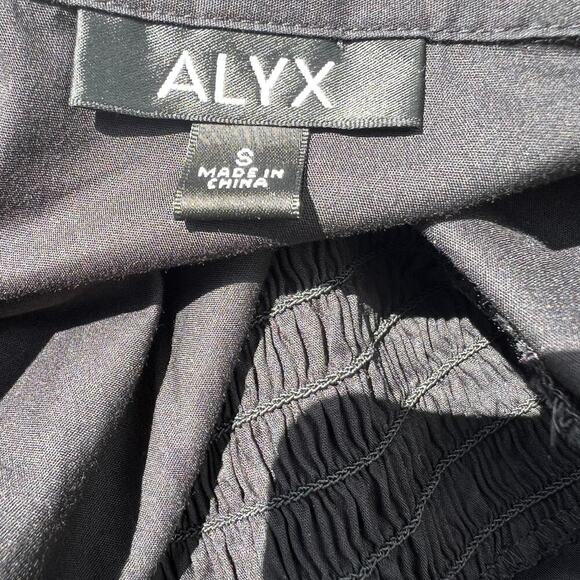 ALYX size S sleeveless  jacket /vest.  Black, elastic waist, 4 front pockets - Picture 4 of 5